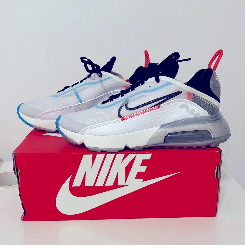 Nike Air Max 2090 “pure platinum”